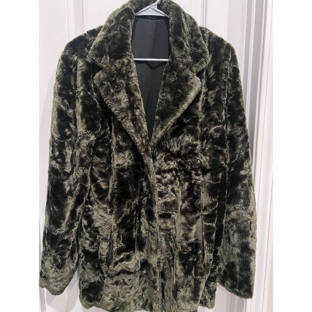 B. Moss Coat Collection Women’s XL Olive Green Faux Fur Jacket Plush Button Fron